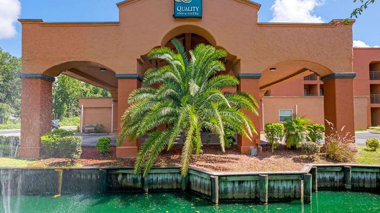 Quality Inn & Stes Exterior