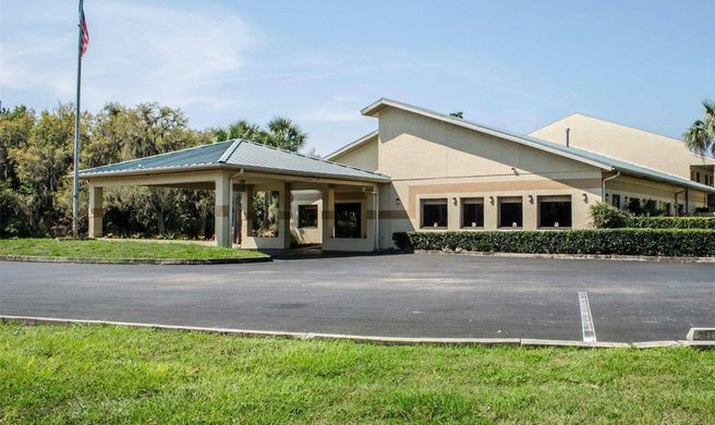 Quality Inn Exterior