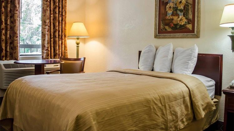 Quality Inn Room