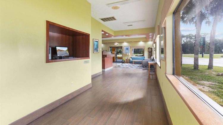 Quality Inn Lobby