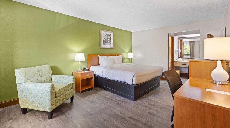 Quality Inn Room