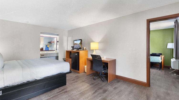 Quality Inn Room
