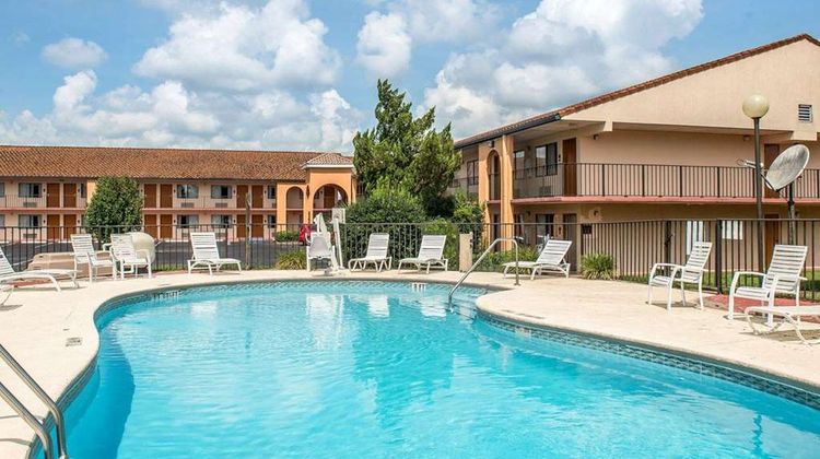 Quality Inn Marianna South Pool