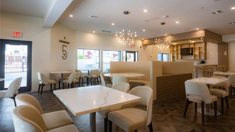 <b>DASKK Orlando Hotel-Ascend Hotel Restaurant</b>. Images powered by <a href="https://iceportal.shijigroup.com/" title="IcePortal" target="_blank">IcePortal</a>.