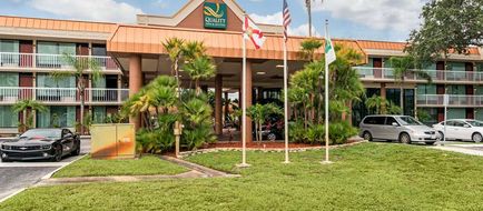 Quality Inn & Suites Exterior
