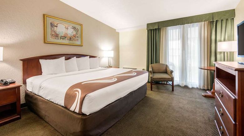 <b>Quality Inn & Suites Room</b>. Images powered by <a href="https://iceportal.shijigroup.com/" title="IcePortal" target="_blank">IcePortal</a>.