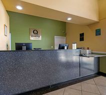 Quality Inn & Suites Lobby