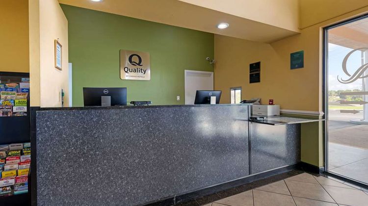 Quality Inn & Suites Lobby