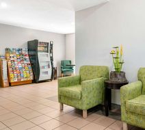 Quality Inn Sarasota North Near Lido Key Lobby