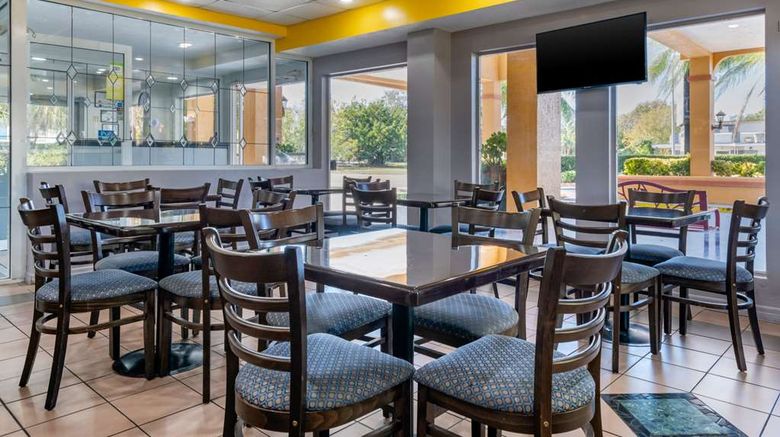 <b>Quality Inn Sarasota North Near Lido Key Restaurant</b>. Images powered by <a href="https://iceportal.shijigroup.com/" title="IcePortal" target="_blank">IcePortal</a>.