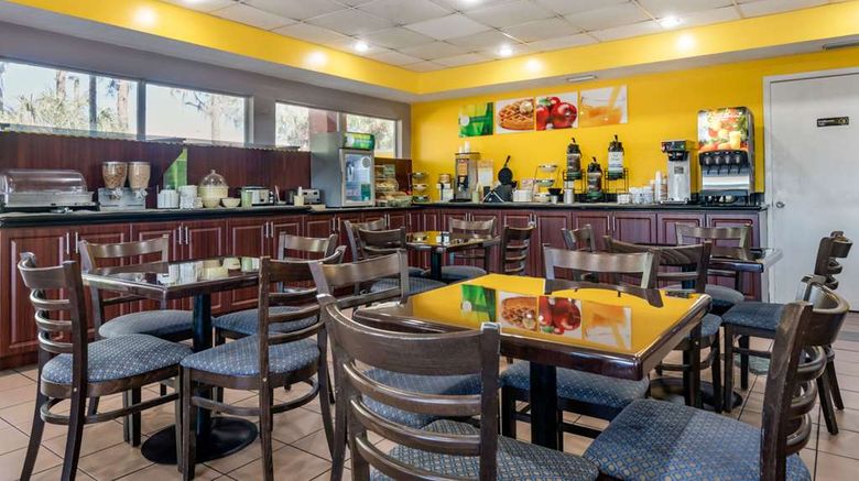 <b>Quality Inn Sarasota North Near Lido Key Restaurant</b>. Images powered by <a href="https://iceportal.shijigroup.com/" title="IcePortal" target="_blank">IcePortal</a>.