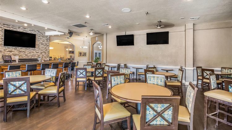 Clarion Inn & Suites Clearwater Restaurant