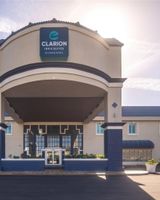 Clarion Inn & Suites Clearwater