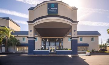 Clarion Inn & Suites Clearwater