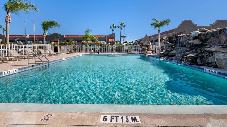 Quality Inn Kennedy Space Center Pool