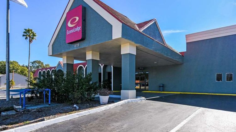 Econo Lodge Busch Gardens Exterior