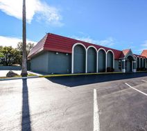 Econo Lodge Busch Gardens Exterior