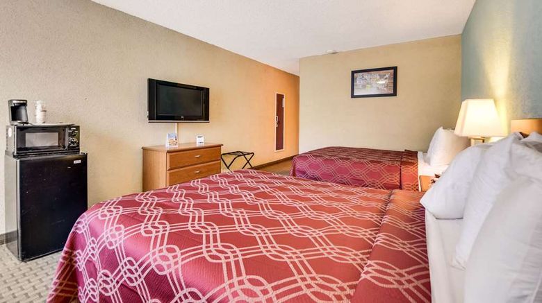 <b>Econo Lodge Busch Gardens Room</b>. Images powered by <a href="https://iceportal.shijigroup.com/" title="IcePortal" target="_blank">IcePortal</a>.