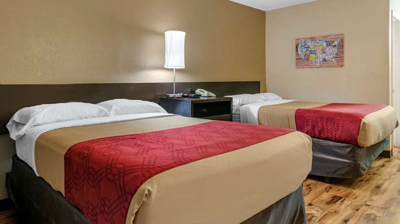 <b>Econo Lodge Sebring Room</b>. Images powered by <a href="https://iceportal.shijigroup.com/" title="IcePortal" target="_blank">IcePortal</a>.