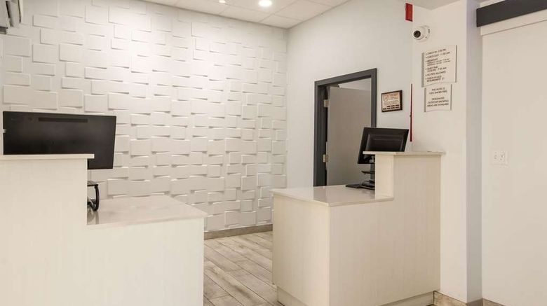 <b>Quality Inn Bradenton-Sarasota North Lobby</b>. Images powered by <a href="https://iceportal.shijigroup.com/" title="IcePortal" target="_blank">IcePortal</a>.