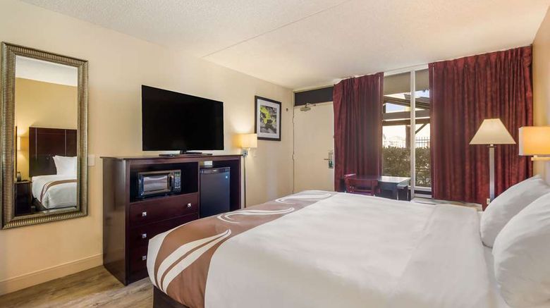<b>Quality Inn Bradenton-Sarasota North Room</b>. Images powered by <a href="https://iceportal.shijigroup.com/" title="IcePortal" target="_blank">IcePortal</a>.