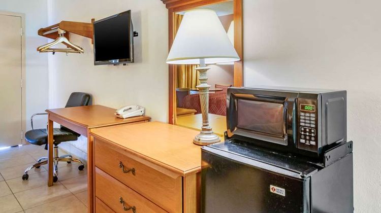 Econo Lodge Fort Myers Cape Coral Room