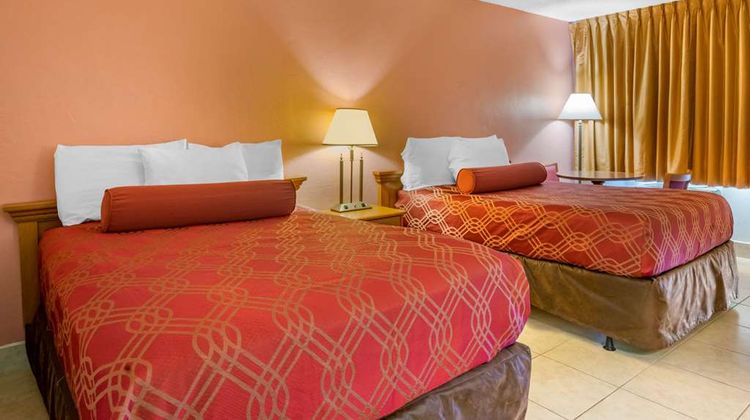 Econo Lodge Fort Myers Cape Coral Room