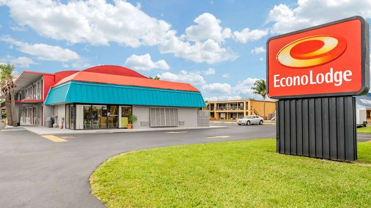 Econo Lodge Fort Myers Cape Coral Exterior