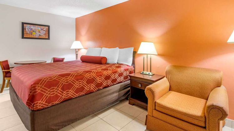 Econo Lodge Fort Myers Cape Coral Room