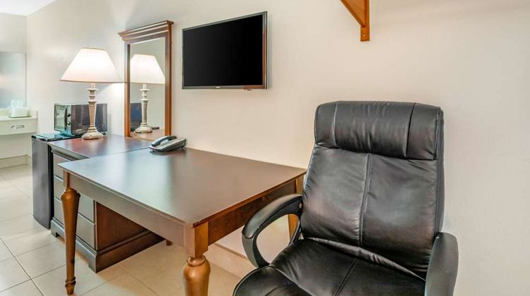 Econo Lodge Fort Myers Cape Coral Room
