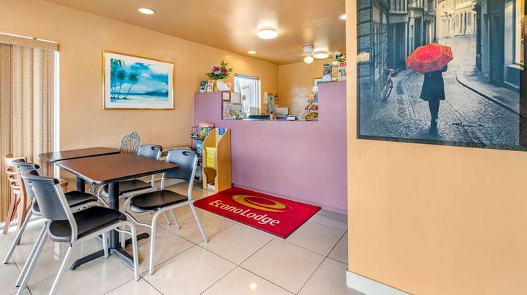 Econo Lodge Fort Myers Cape Coral Lobby