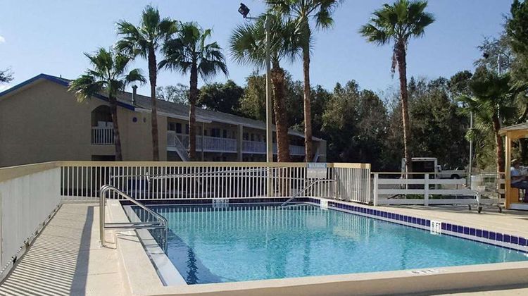 Rodeway Inn Leesburg Pool