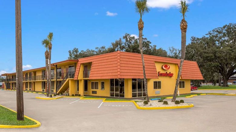 <b>Econo Lodge Live Oak Exterior</b>. Images powered by <a href="https://iceportal.shijigroup.com/" title="IcePortal" target="_blank">IcePortal</a>.