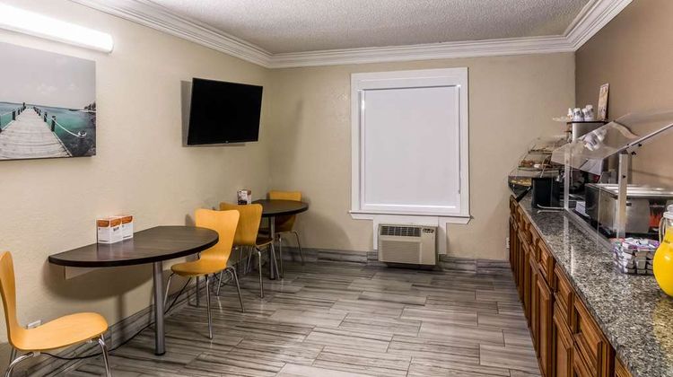 Quality Inn Pensacola North Restaurant