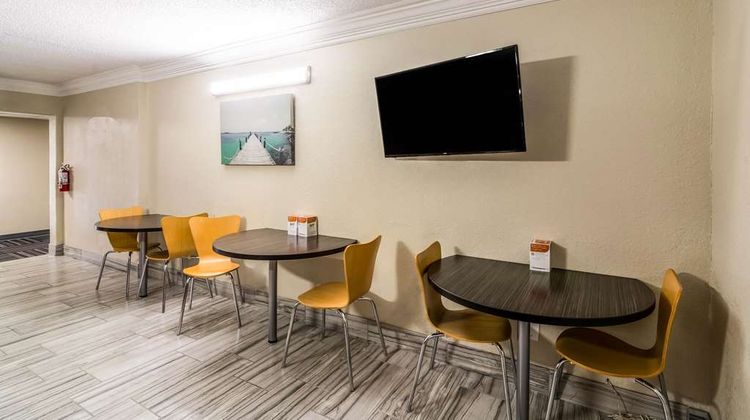 Quality Inn Pensacola North Restaurant