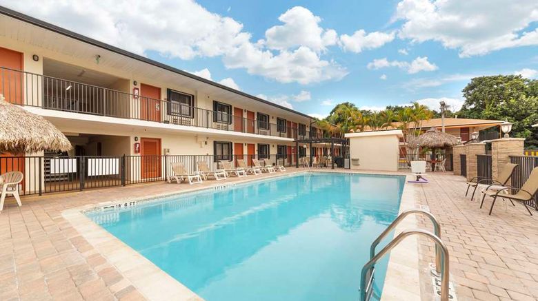 <b>Quality Inn Florida City Pool</b>. Images powered by <a href="https://iceportal.shijigroup.com/" title="IcePortal" target="_blank">IcePortal</a>.