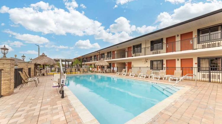 Quality Inn Florida City Pool