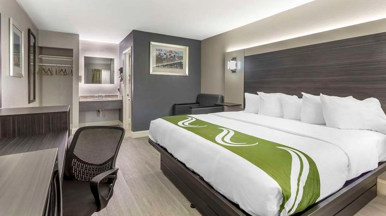 <b>Quality Inn University Suite</b>. Images powered by <a href="https://iceportal.shijigroup.com/" title="IcePortal" target="_blank">IcePortal</a>.
