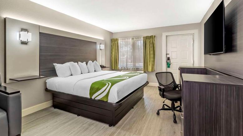 <b>Quality Inn University Suite</b>. Images powered by <a href="https://iceportal.shijigroup.com/" title="IcePortal" target="_blank">IcePortal</a>.