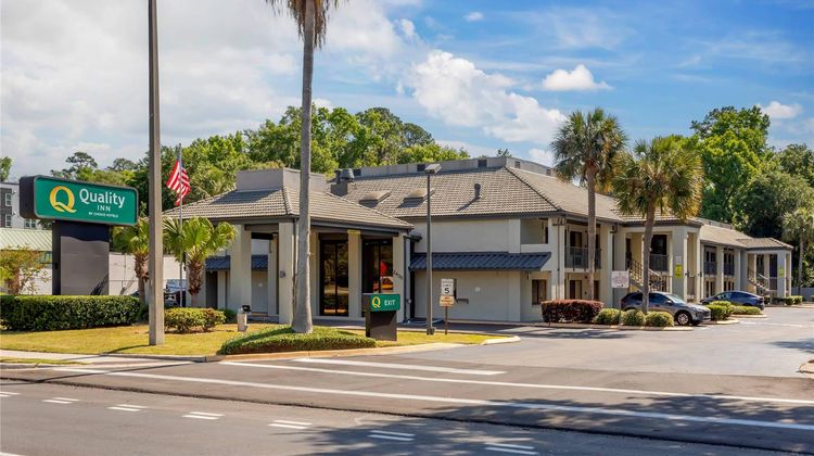 Quality Inn University Exterior