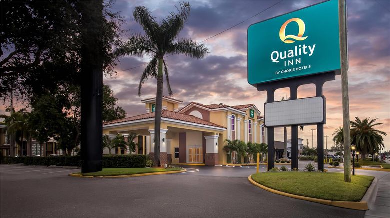 <b>Quality Inn Airport Cruise port Exterior</b>. Images powered by <a href="https://iceportal.shijigroup.com/" title="IcePortal" target="_blank">IcePortal</a>.