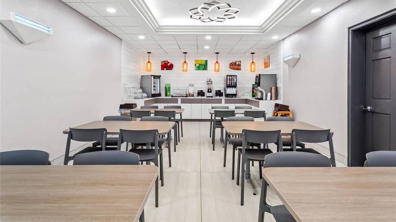 <b>Quality Inn Airport Cruise port Restaurant</b>. Images powered by <a href="https://iceportal.shijigroup.com/" title="IcePortal" target="_blank">IcePortal</a>.