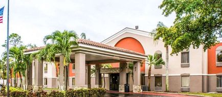 Quality Suites Fort Myers I-75 Exterior
