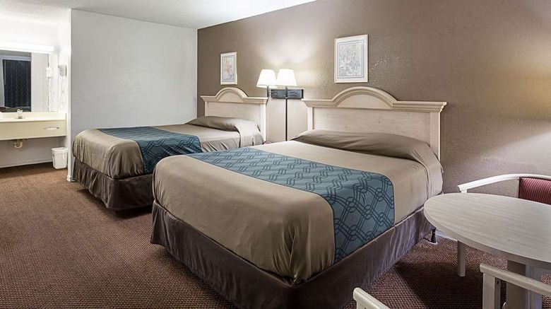 <b>Rodeway Inn Room</b>. Images powered by <a href="https://iceportal.shijigroup.com/" title="IcePortal" target="_blank">IcePortal</a>.