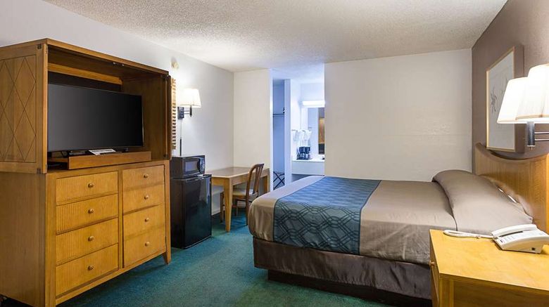 <b>Rodeway Inn Room</b>. Images powered by <a href="https://iceportal.shijigroup.com/" title="IcePortal" target="_blank">IcePortal</a>.