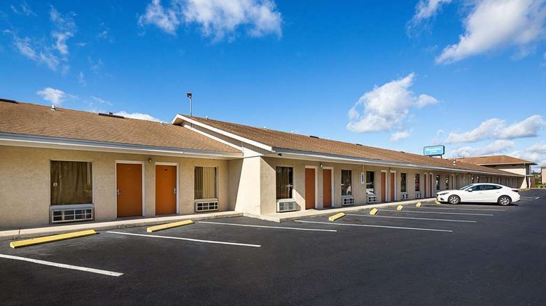 <b>Rodeway Inn Exterior</b>. Images powered by <a href="https://iceportal.shijigroup.com/" title="IcePortal" target="_blank">IcePortal</a>.