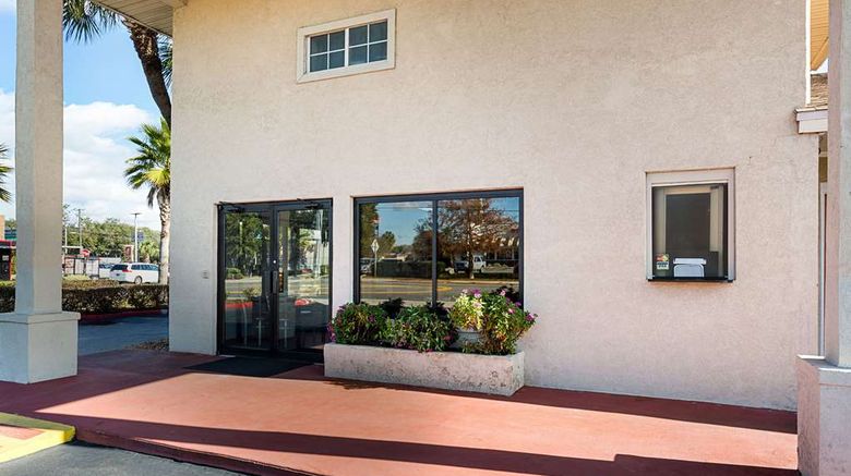 <b>Rodeway Inn Exterior</b>. Images powered by <a href="https://iceportal.shijigroup.com/" title="IcePortal" target="_blank">IcePortal</a>.