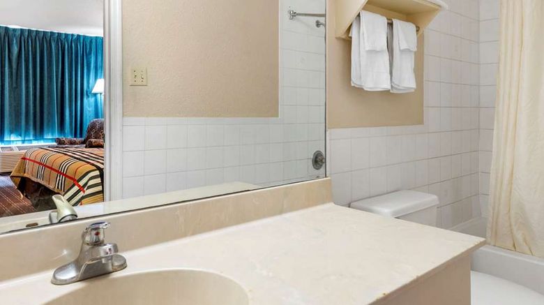 <b>Rodeway Inn New Port Richey Room</b>. Images powered by <a href="https://iceportal.shijigroup.com/" title="IcePortal" target="_blank">IcePortal</a>.