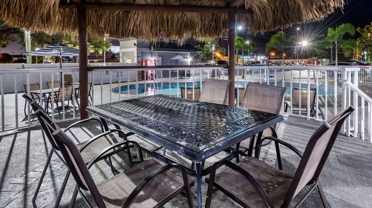 Rodeway Inn New Port Richey Pool