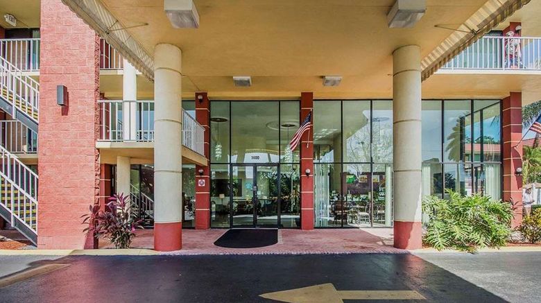 <b>Quality Inn & Suites at Tropicana Field Exterior</b>. Images powered by <a href="https://iceportal.shijigroup.com/" title="IcePortal" target="_blank">IcePortal</a>.